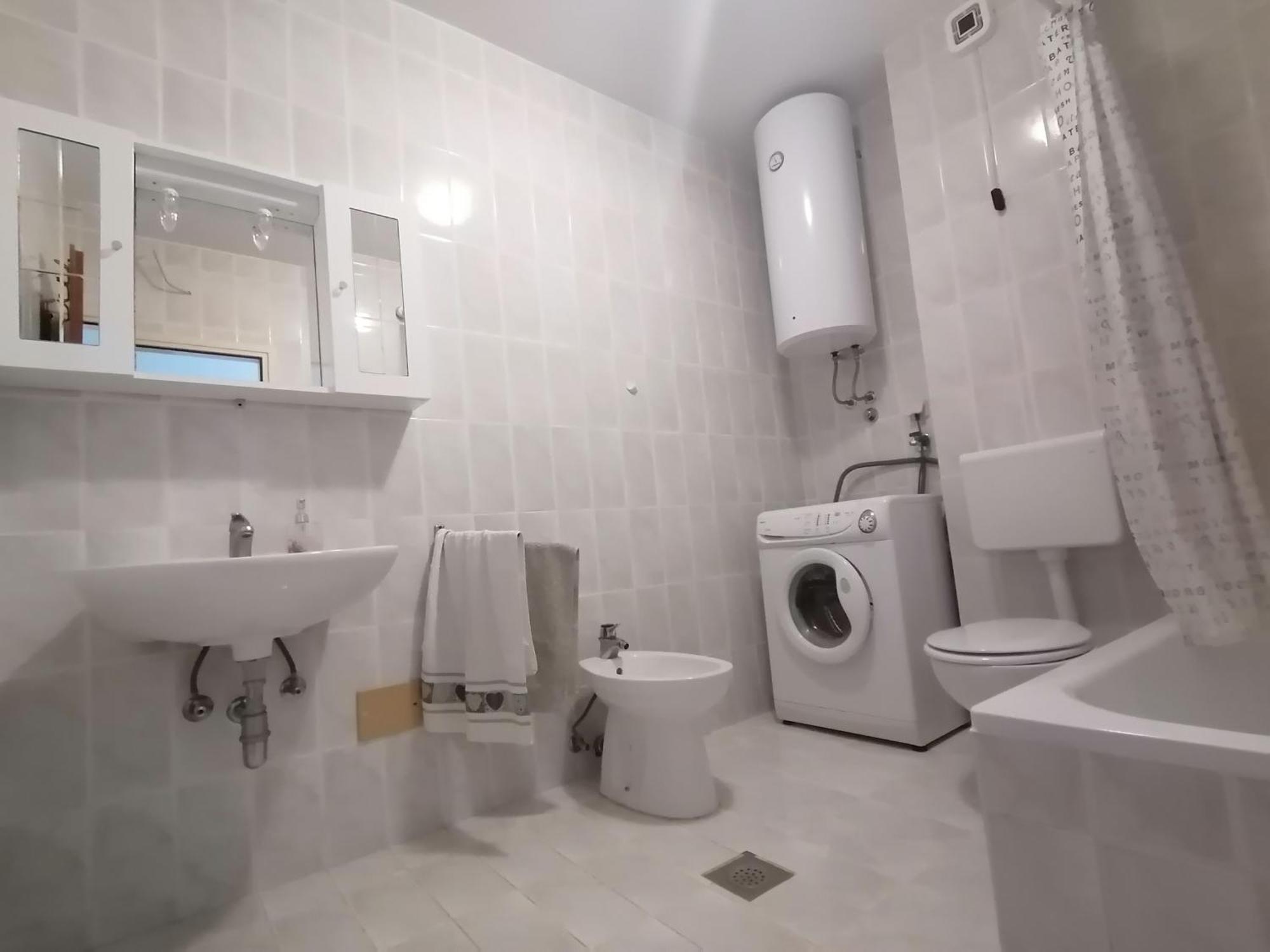 Apartment Domijan By El-Pi Tours Njivice Dış mekan fotoğraf